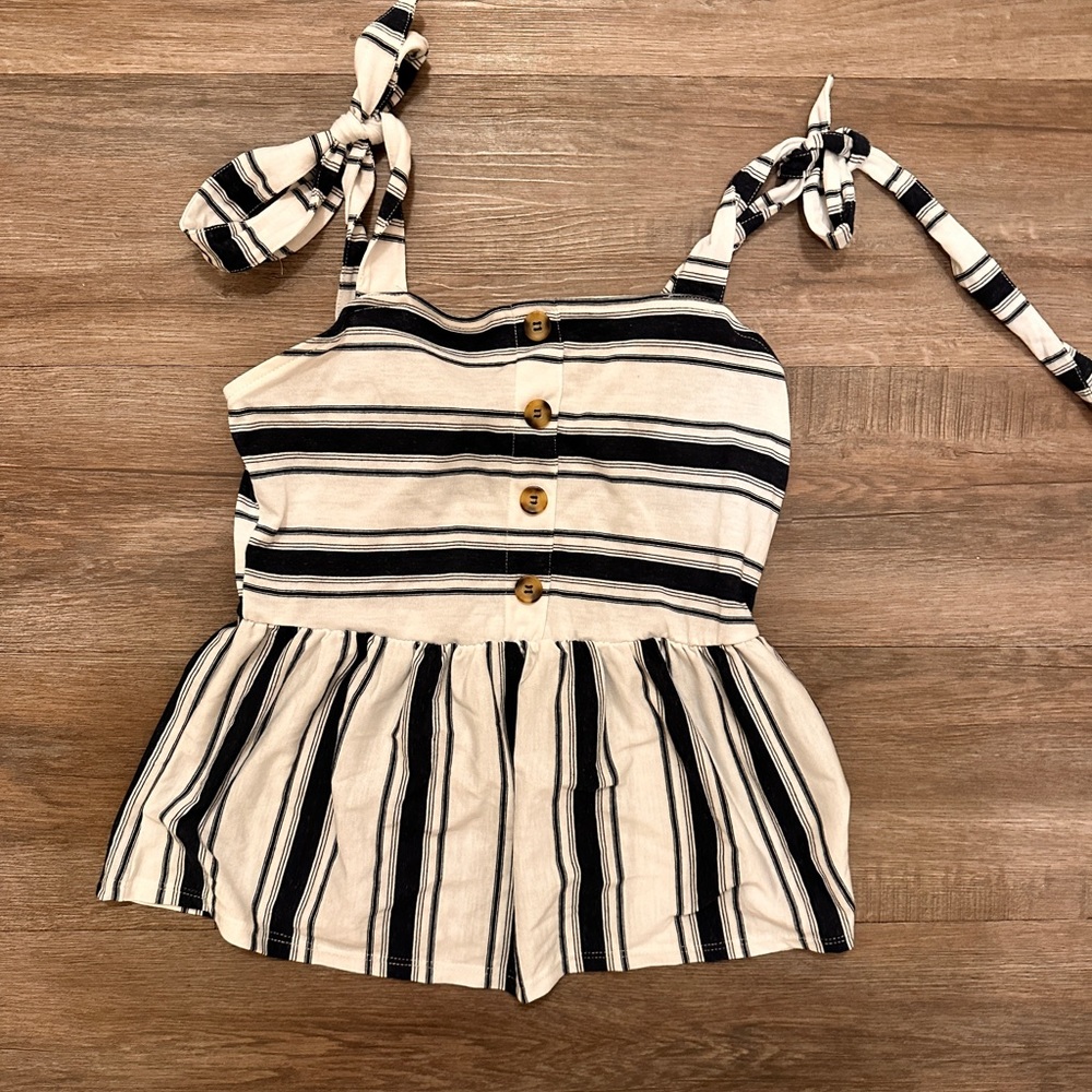 Summer stripped tied top size small.